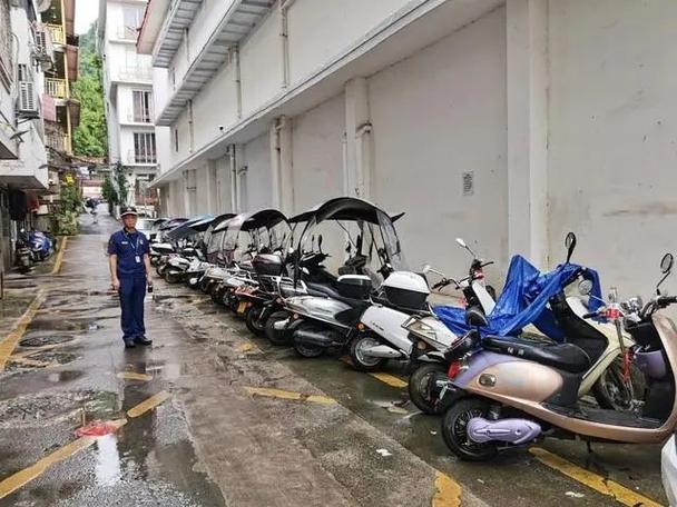 海口开展电动自行车整治工作