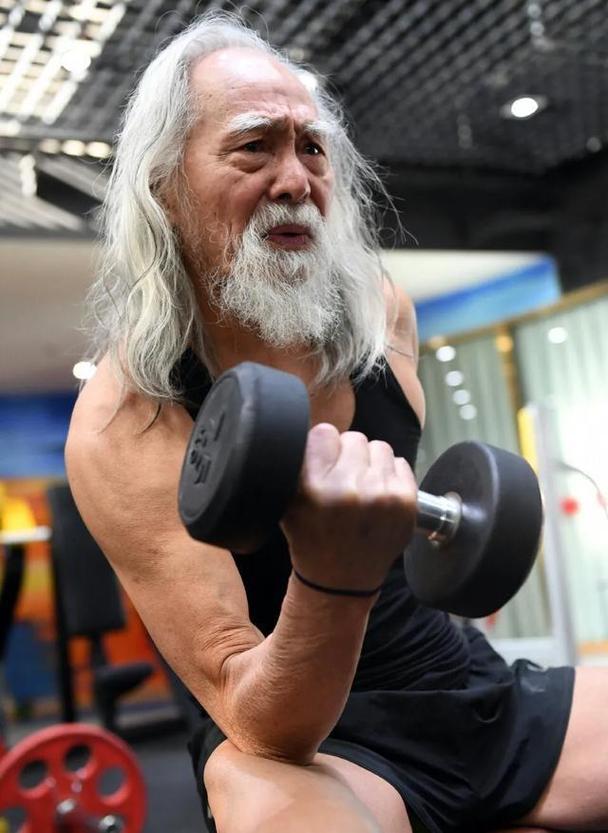 “中国最帅大爷”,才88岁!“没有谁能够阻止你成功,除了你自己”