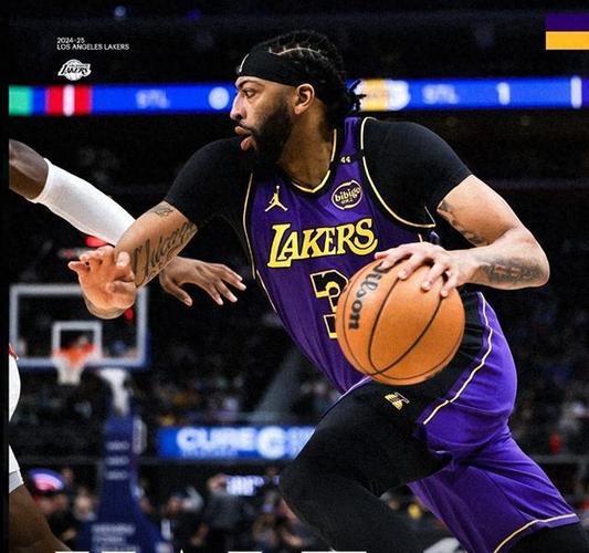 ESPN:湖人初步认定戴维斯遭遇臀部&背部痉挛