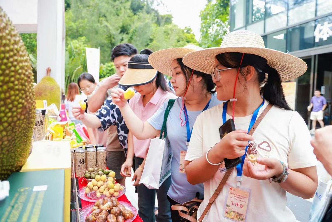 2024年“中国农民丰收节”海南庆祝活动今日在万宁兴隆举办