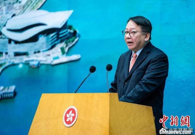 香港特区署理行政长官:中国香港男子冰球队在冲突中冷静克制